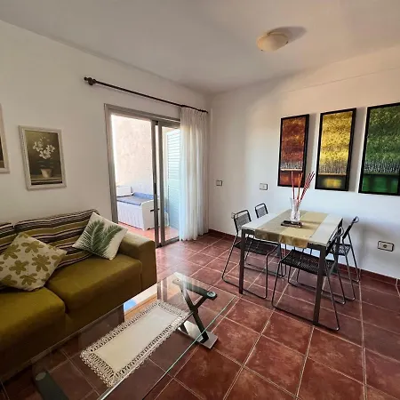 Seafront Medano Marina View شقة *