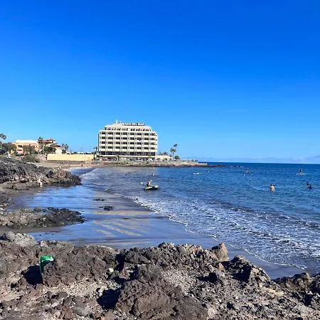 Seafront Medano Marina View Апартаменты Эль-Медано