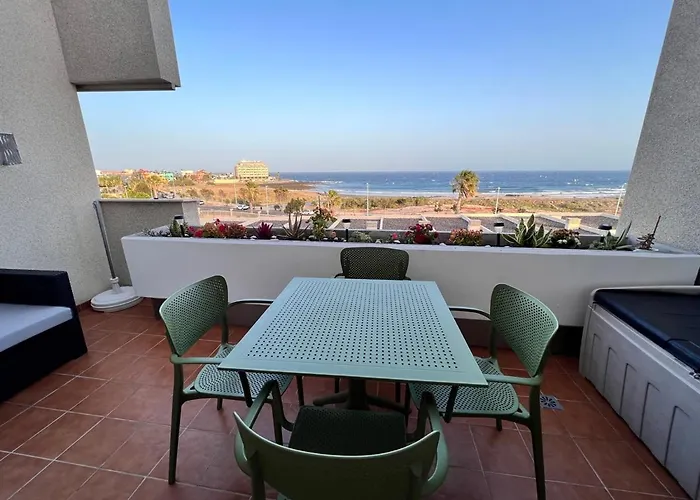 Seafront Medano Marina View Апартаменты Эль-Медано